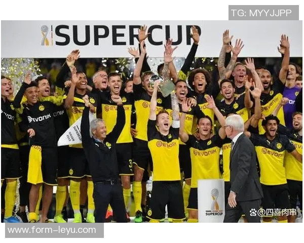 多特蒙德在友谊赛中以三比一战胜AC米兰展现强大实力